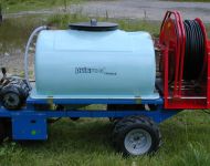 pulsfog-france-exemple-de-chariot-160-bars-moteur-electrique-enrouleur-electrique-a-telecommande-cuve-400L-02